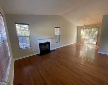 3015 Cascade Manor Drive - Photo Thumbnail 15