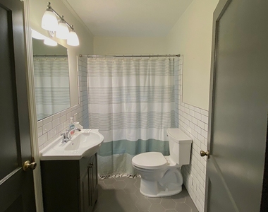 215 Pennsylvania Avenue - Photo Thumbnail 10