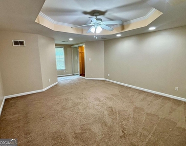540 Chandon Way - Photo Thumbnail 33