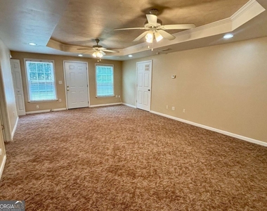 540 Chandon Way - Photo Thumbnail 27