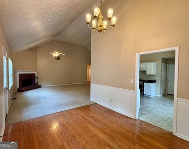 540 Chandon Way - Photo Thumbnail 1