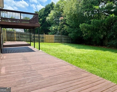 540 Chandon Way - Photo Thumbnail 37