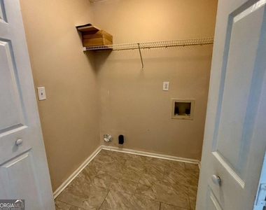 540 Chandon Way - Photo Thumbnail 10