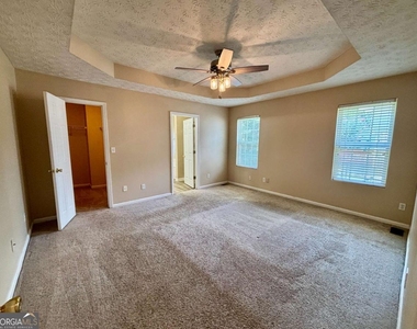540 Chandon Way - Photo Thumbnail 11