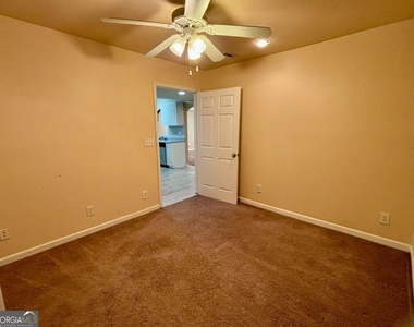 540 Chandon Way - Photo Thumbnail 35