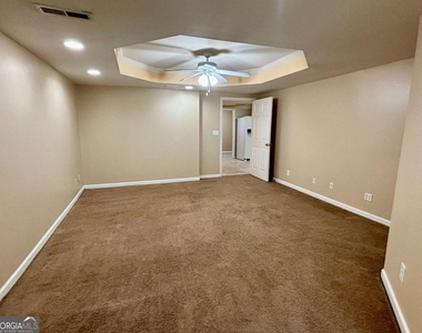 540 Chandon Way - Photo Thumbnail 30
