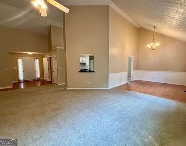 540 Chandon Way - Photo Thumbnail 3
