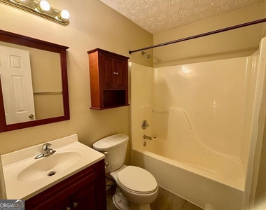 540 Chandon Way - Photo Thumbnail 18