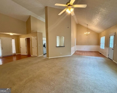 540 Chandon Way - Photo Thumbnail 4