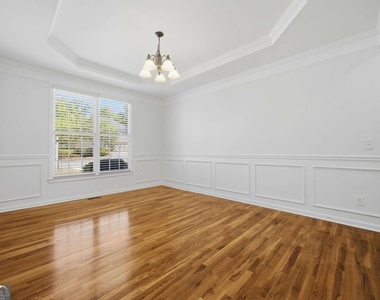 455 Park Place Court - Photo Thumbnail 6