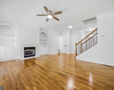 455 Park Place Court - Photo Thumbnail 3