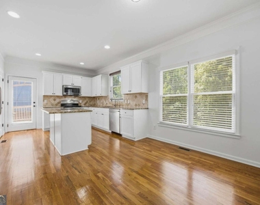 455 Park Place Court - Photo Thumbnail 11