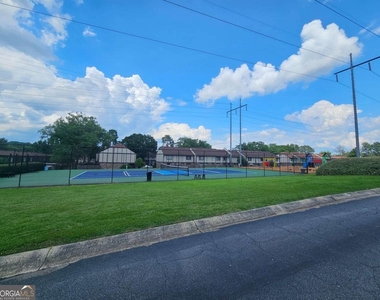 1192 Ashborough Drive Se - Photo Thumbnail 24
