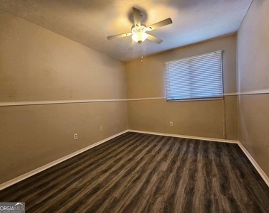 1192 Ashborough Drive Se - Photo Thumbnail 8