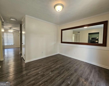 1192 Ashborough Drive Se - Photo Thumbnail 13