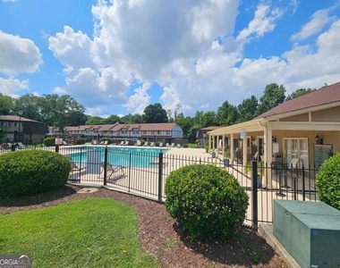 1192 Ashborough Drive Se - Photo Thumbnail 20