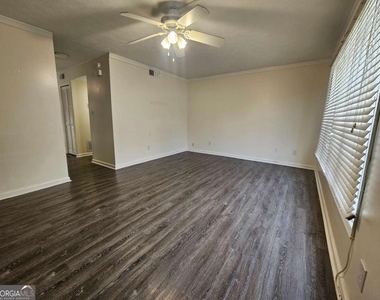 1192 Ashborough Drive Se - Photo Thumbnail 11