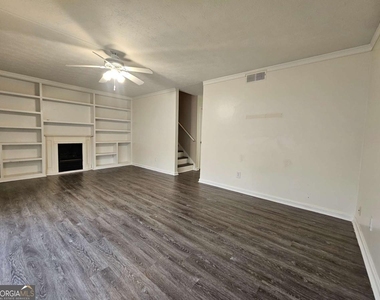 1192 Ashborough Drive Se - Photo Thumbnail 12