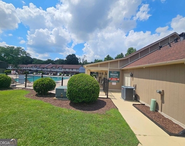 1192 Ashborough Drive Se - Photo Thumbnail 23