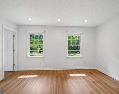 5132 Willow Point Parkway - Photo Thumbnail 16