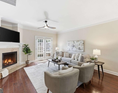 2826 Fox Wood Lane - Photo Thumbnail 5