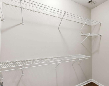 2826 Fox Wood Lane - Photo Thumbnail 15