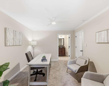 2826 Fox Wood Lane - Photo Thumbnail 17