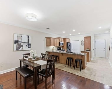 2826 Fox Wood Lane - Photo Thumbnail 8