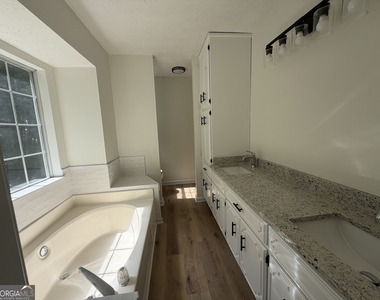 1730 Bullock Drive - Photo Thumbnail 8