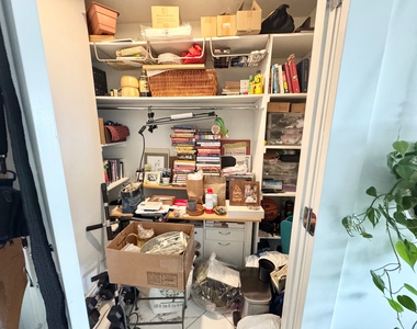 977 Manhattan Avenue - Photo Thumbnail 7