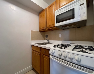 2011 Ocean Avenue - Photo Thumbnail 3