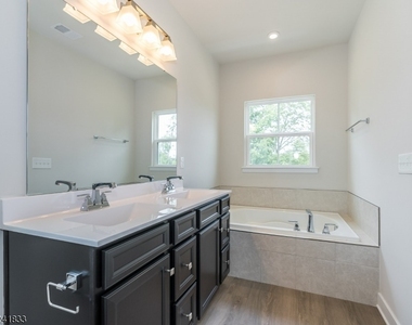21 Peckwell St - Photo Thumbnail 8
