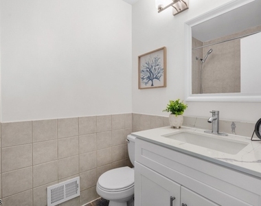 309 English Place - Photo Thumbnail 20