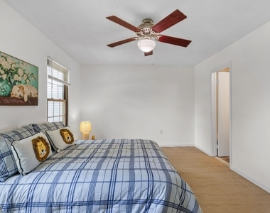 309 English Place - Photo Thumbnail 19