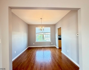 162 Sowers Dr - Photo Thumbnail 12