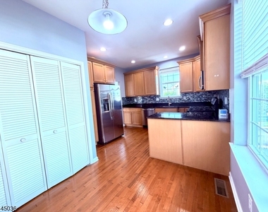 162 Sowers Dr - Photo Thumbnail 6
