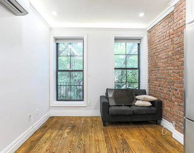 43 Columbia Place - Photo Thumbnail 1