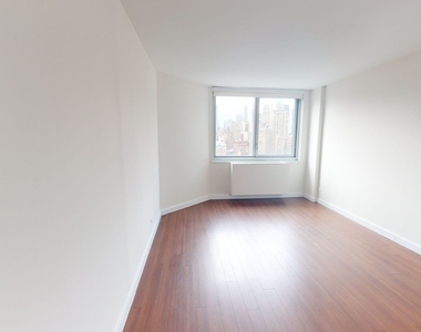 401 E 34th St - Photo Thumbnail 4