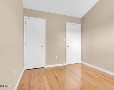 87 Richmond Court S - Photo Thumbnail 24