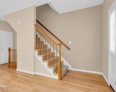 87 Richmond Court S - Photo Thumbnail 3