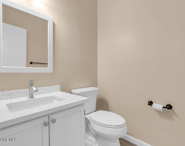 87 Richmond Court S - Photo Thumbnail 8