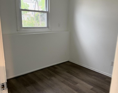 92 Sawmill Road - Photo Thumbnail 14