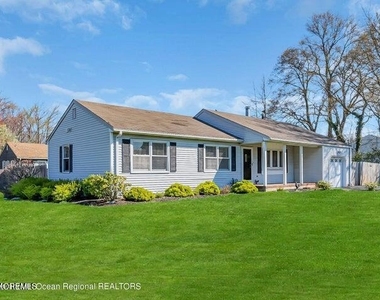 19 Bradley Avenue - Photo Thumbnail 27