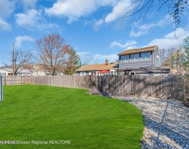 19 Bradley Avenue - Photo Thumbnail 26