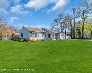 19 Bradley Avenue - Photo Thumbnail 29