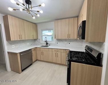 813 Roseld Avenue - Photo Thumbnail 4