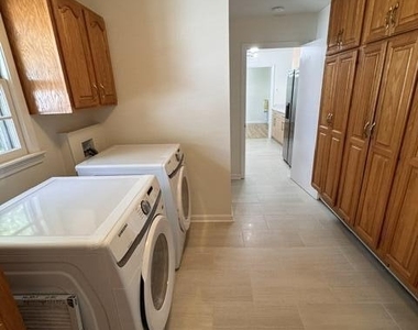 813 Roseld Avenue - Photo Thumbnail 13