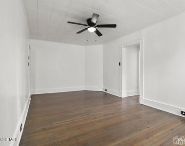 414-416 Main Street - Photo Thumbnail 9