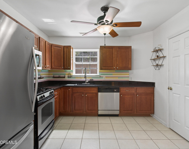 1111 Morning Glory Drive - Photo Thumbnail 9