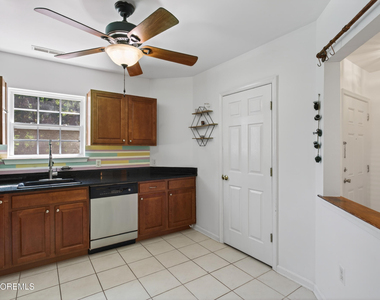1111 Morning Glory Drive - Photo Thumbnail 6